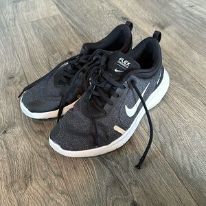 Nike Flex Experience 8 Sneakers size 7.5